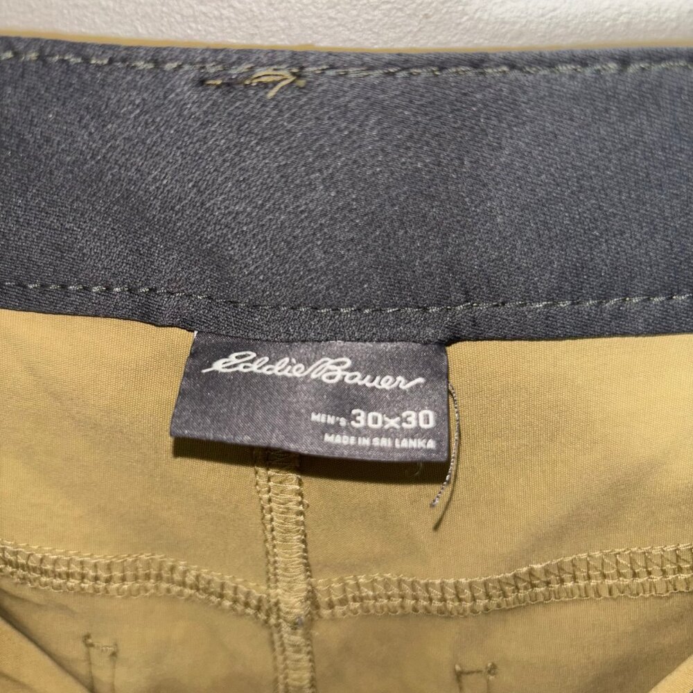 Eddie Bauer Rainier Cargo Pants Men's Size 30 x 30 Beige Outdoor Camping Stretch - Picture 2 of 11